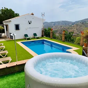 Сasa de vacaciones En Con Piscina Y Jacuzzi, Frigiliana